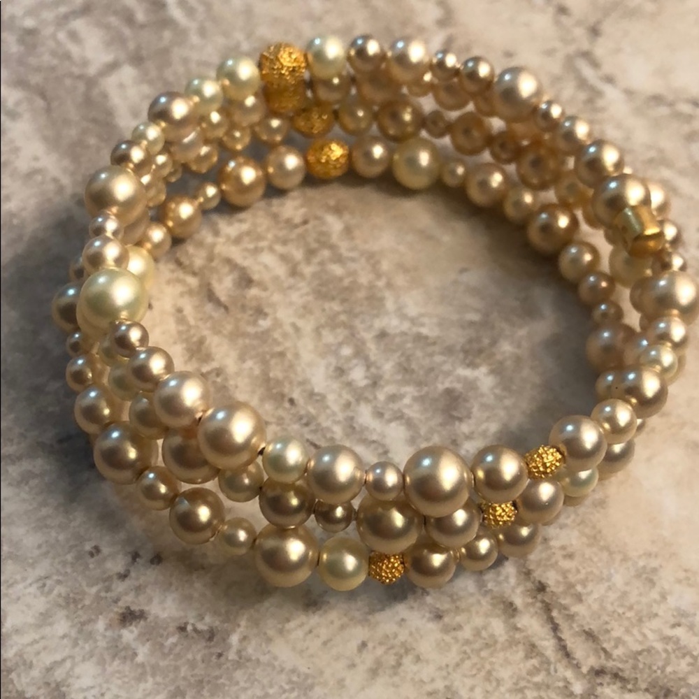 Pearl wrap bracelet